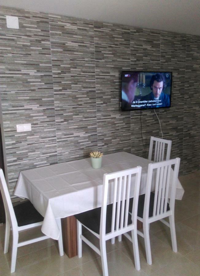 Apartments Garija Рогозница Экстерьер фото